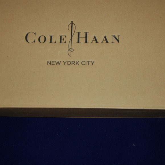 COLE HAAN - Picture 3 of 4